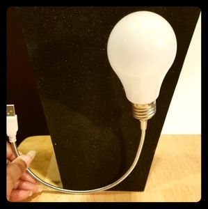 1 USB Light Bulb